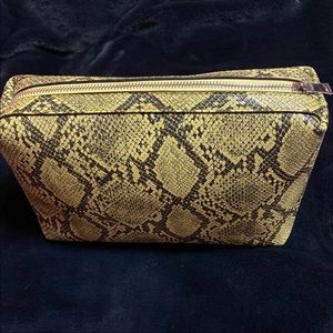 Vera new york yellow snake print